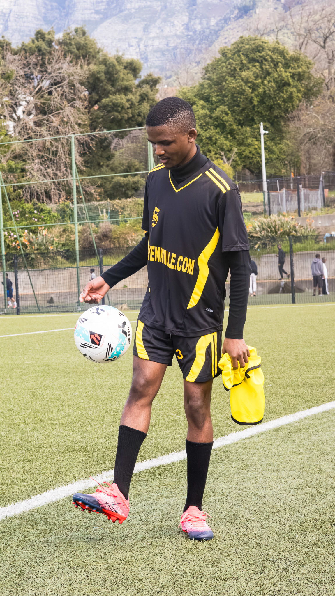 SALISBURY FC 16